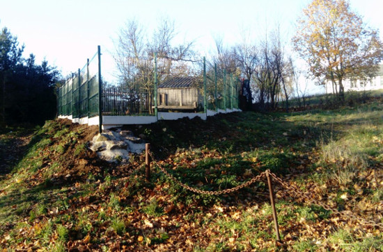 Montáž 3D panelů v terénu Pletiva Dobrý - Srbice na Domažlicku - montáž 3D panelů v terénu